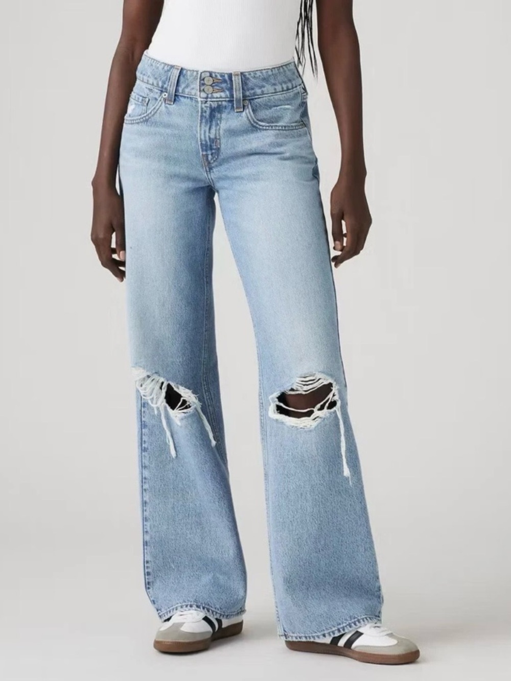 Levi's Low Rise Wide Legged Jean 27